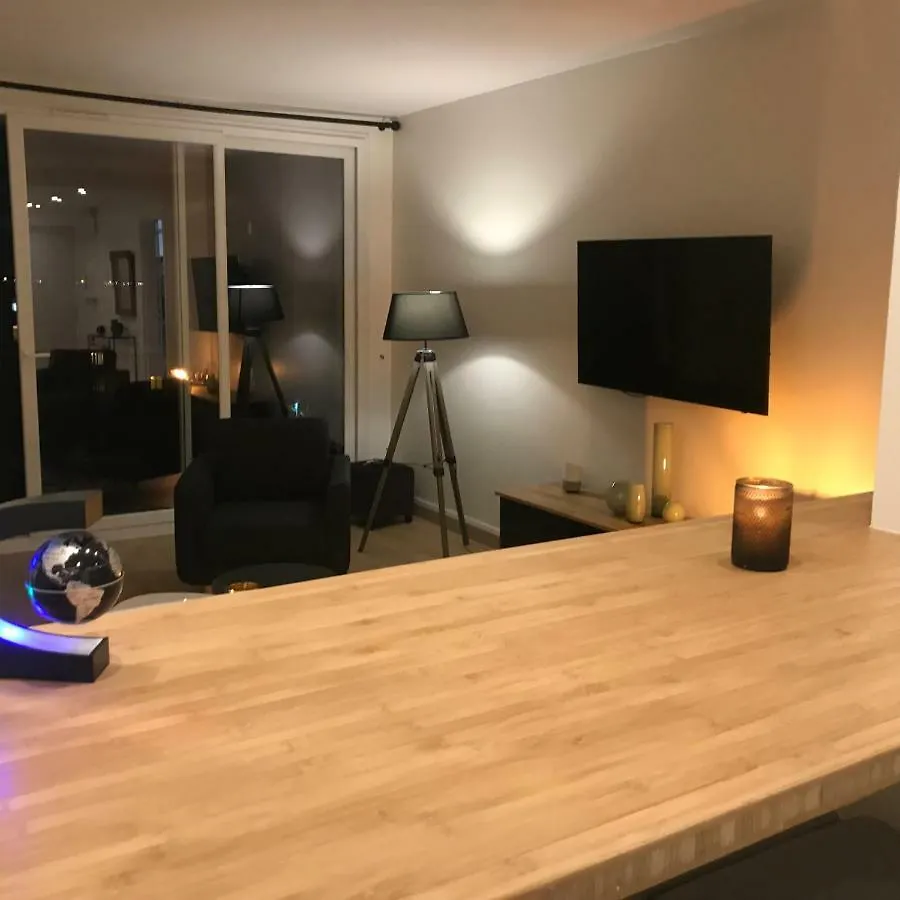 T4 Refait A Neuf Rennes, 3 Ch. Parking, 2 Balcons. Apartment 0*, Rennes